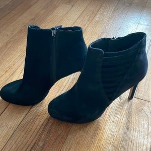 Via Spiga zip up black suede heels, size 8 women